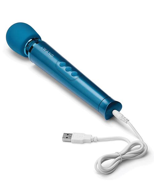 Le Wand Petite Rechargeable Wand Massager – Compact, Powerful, Travel-Ready