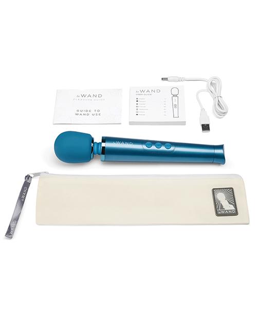 Le Wand Petite Rechargeable Wand Massager – Compact, Powerful, Travel-Ready